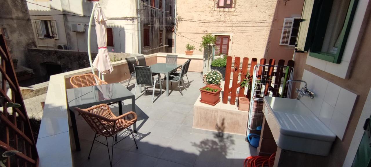 Luxury Apartment - Old Soul With A New Heart Cres Exterior foto