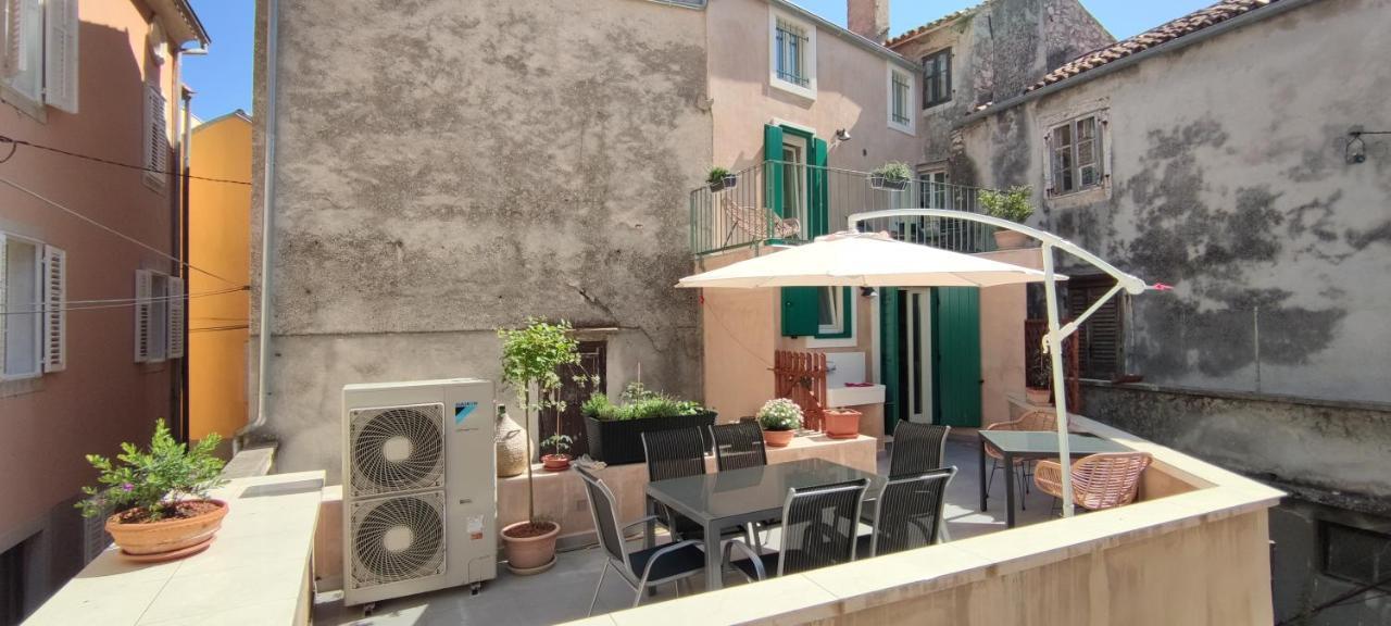 Luxury Apartment - Old Soul With A New Heart Cres Exterior foto