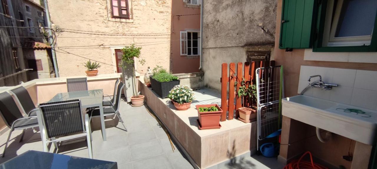 Luxury Apartment - Old Soul With A New Heart Cres Exterior foto